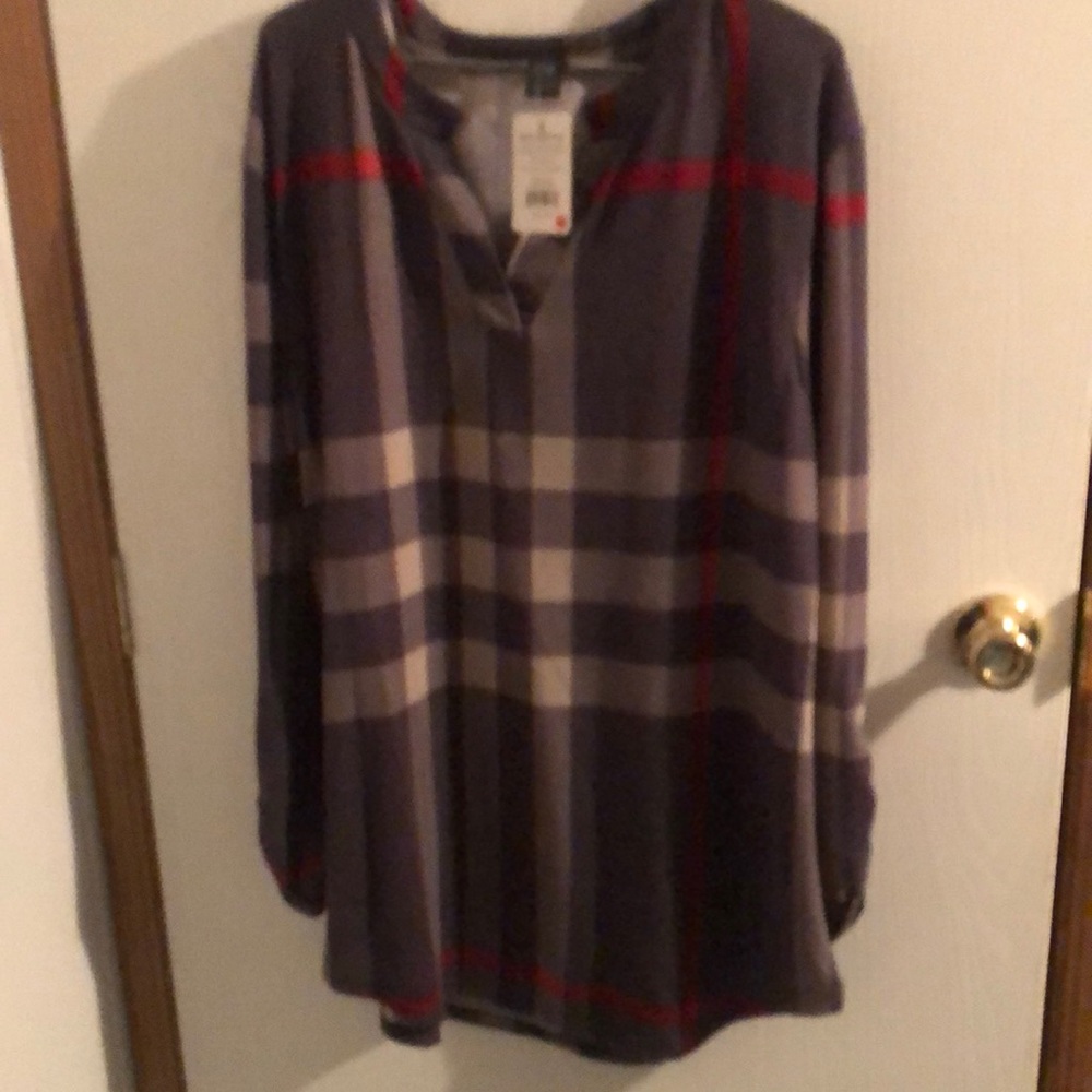 Button sleeve tunic
